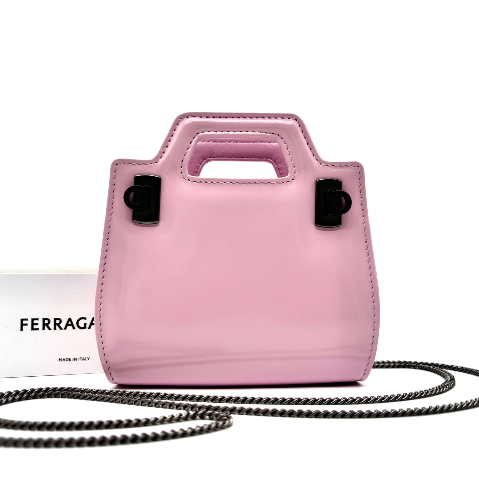 極美品 Salvatore Ferragamo サルヴァトーレフェラガモ ワンダ 