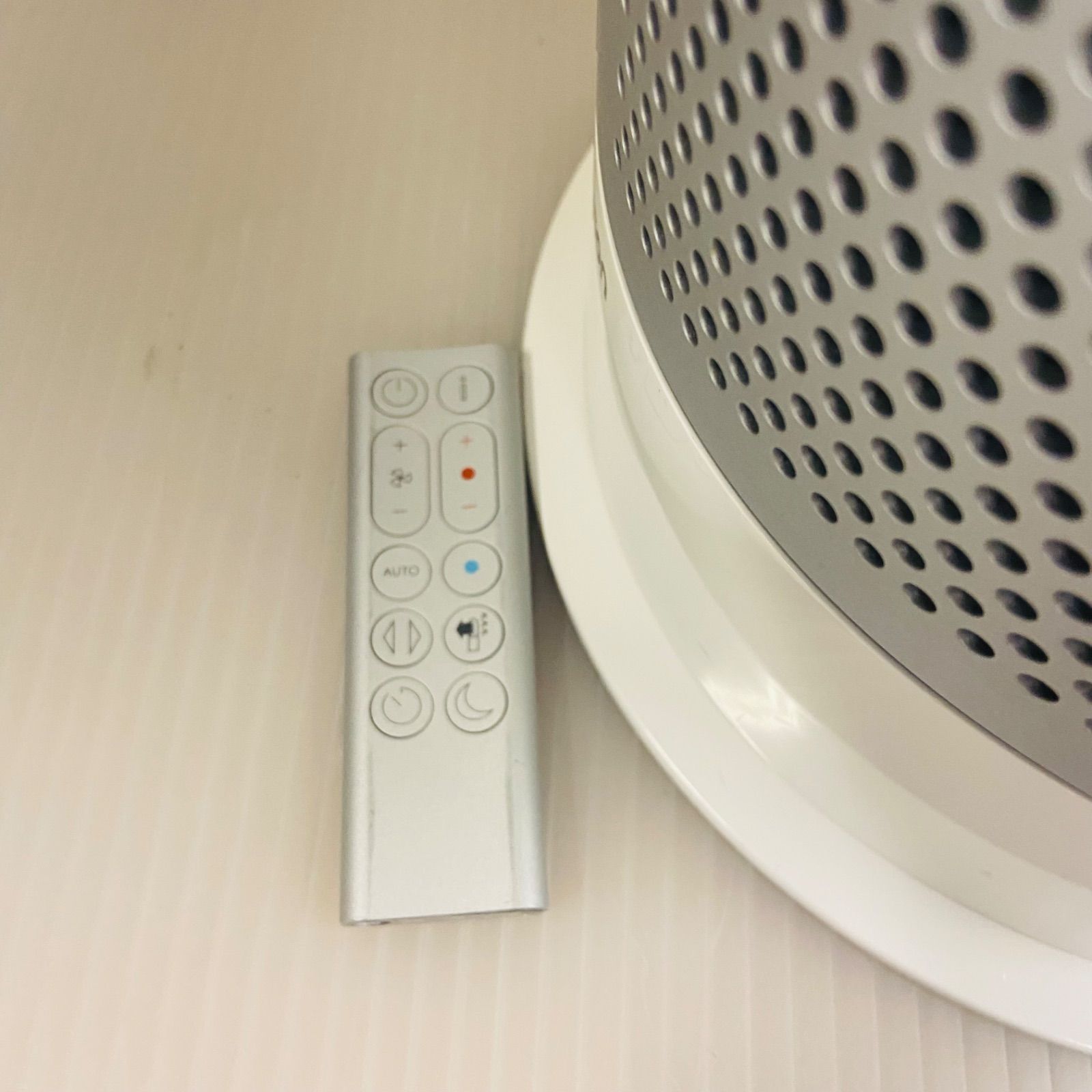 冷暖房・空調 2r40. Dyson HP04 空気清浄機能付ファンヒーター 2018年製