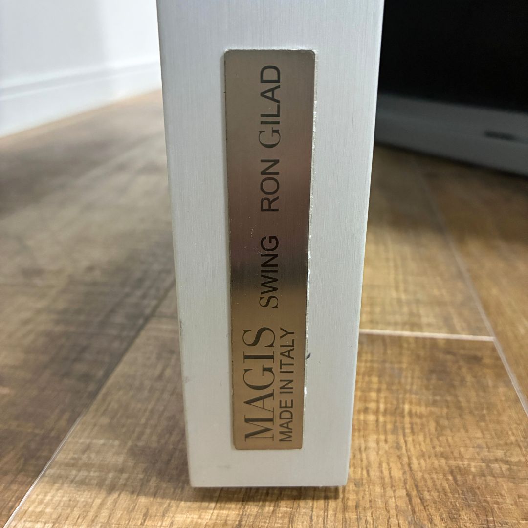 【展示品】MAGIS マジス SWING スウィング アンスラサイト パーテーション 間仕切り 折れ戸 デザイナーズ家具 グレー系 【展示品】MAGIS マジス SWING スウィング アンスラサイト パーテーション 間仕切り 折れ戸 デザイナーズ家具 グレー系