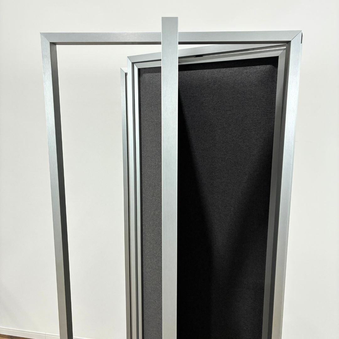 【展示品】MAGIS マジス SWING スウィング アンスラサイト パーテーション 間仕切り 折れ戸 デザイナーズ家具 グレー系 【展示品】MAGIS マジス SWING スウィング アンスラサイト パーテーション 間仕切り 折れ戸 デザイナーズ家具 グレー系