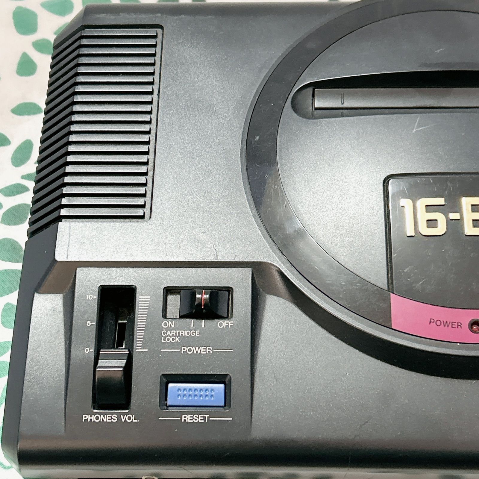 セガ メガドライブ 本体のみ 初代 SEGA MEGA DRIVE 16-BIT 動作確認済