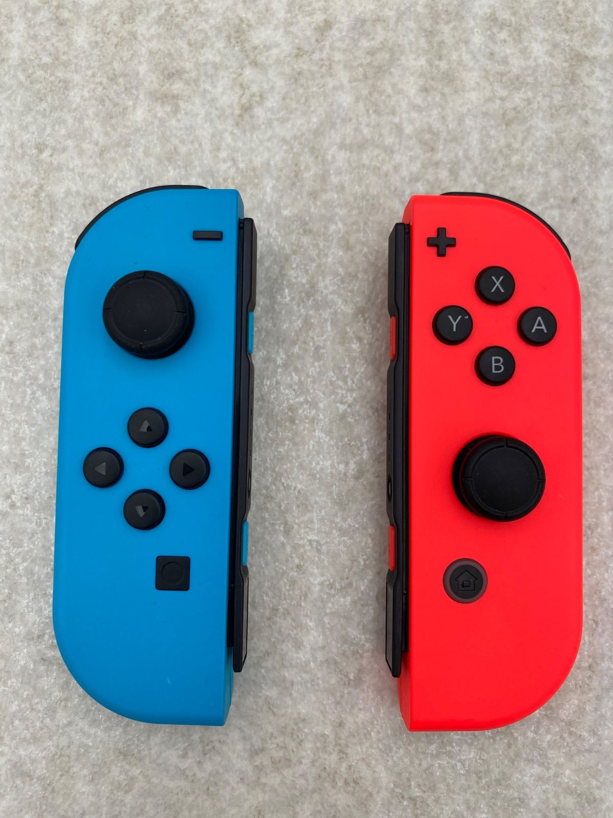 ◇Nintendo Switch Joy－Con（L） ネオンブルー／（R） ネオンレッド