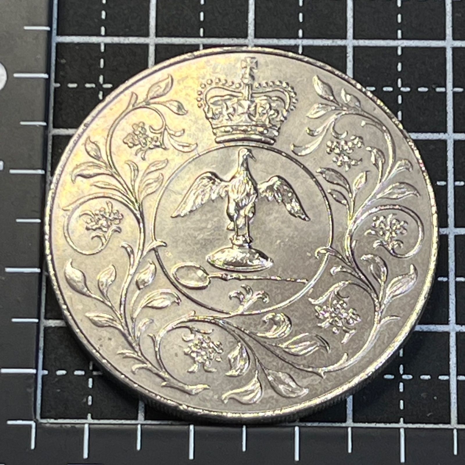 未使用】1977年 英国 クラウン 白銅貨／エリザベス2世 即位25周年