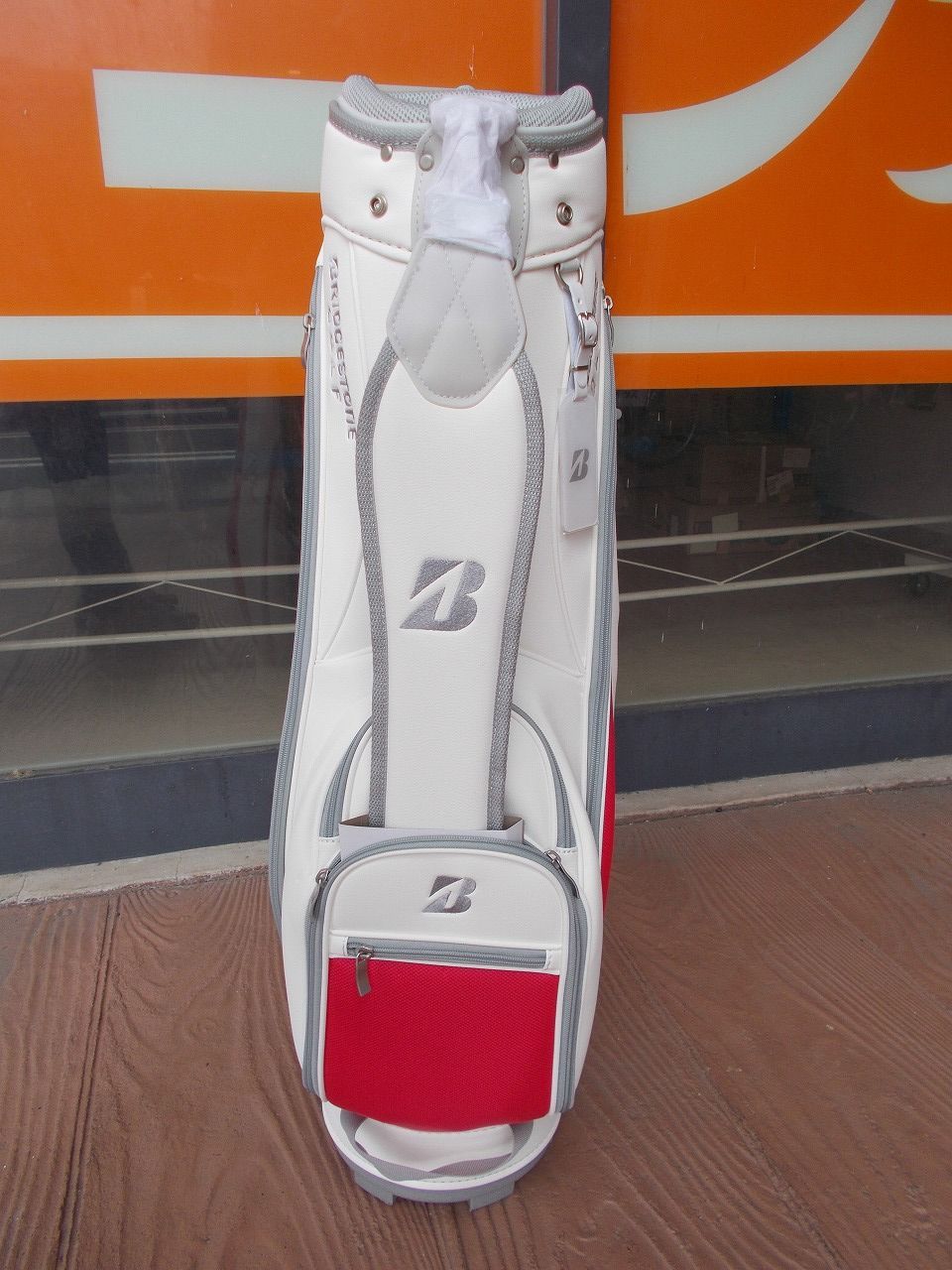 新品☆BRIDGESTONE キャディバッグ 軽量 8型 2.9kg ホワイト/ピンク