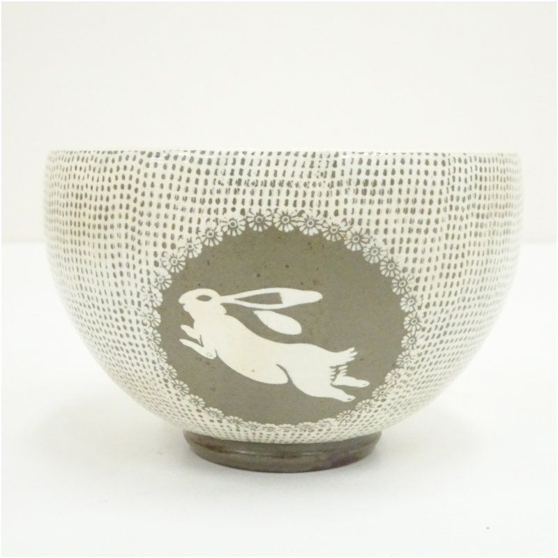東湖窯 黄章洙造 兎図三島茶碗（共箱） 茶道 抹茶 おしゃれ 抹茶茶碗
