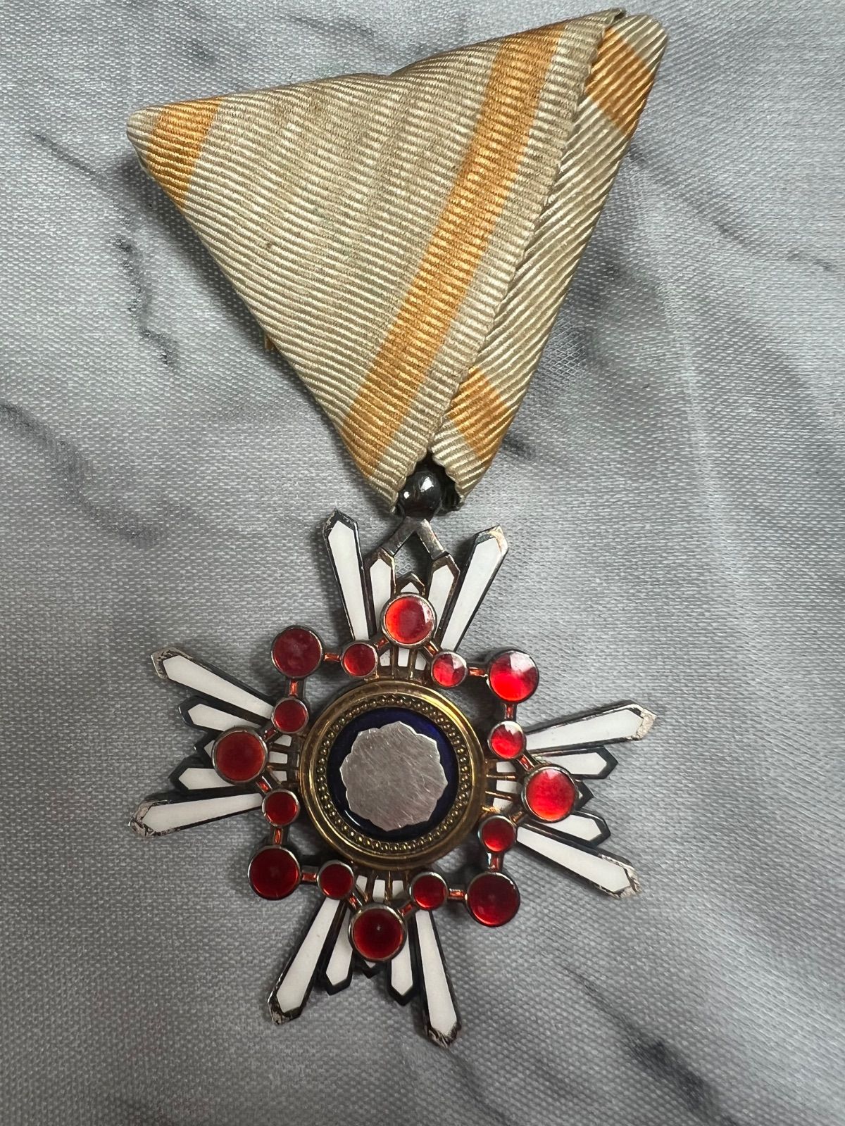 勲章 勲六等瑞宝章 - メルカリ