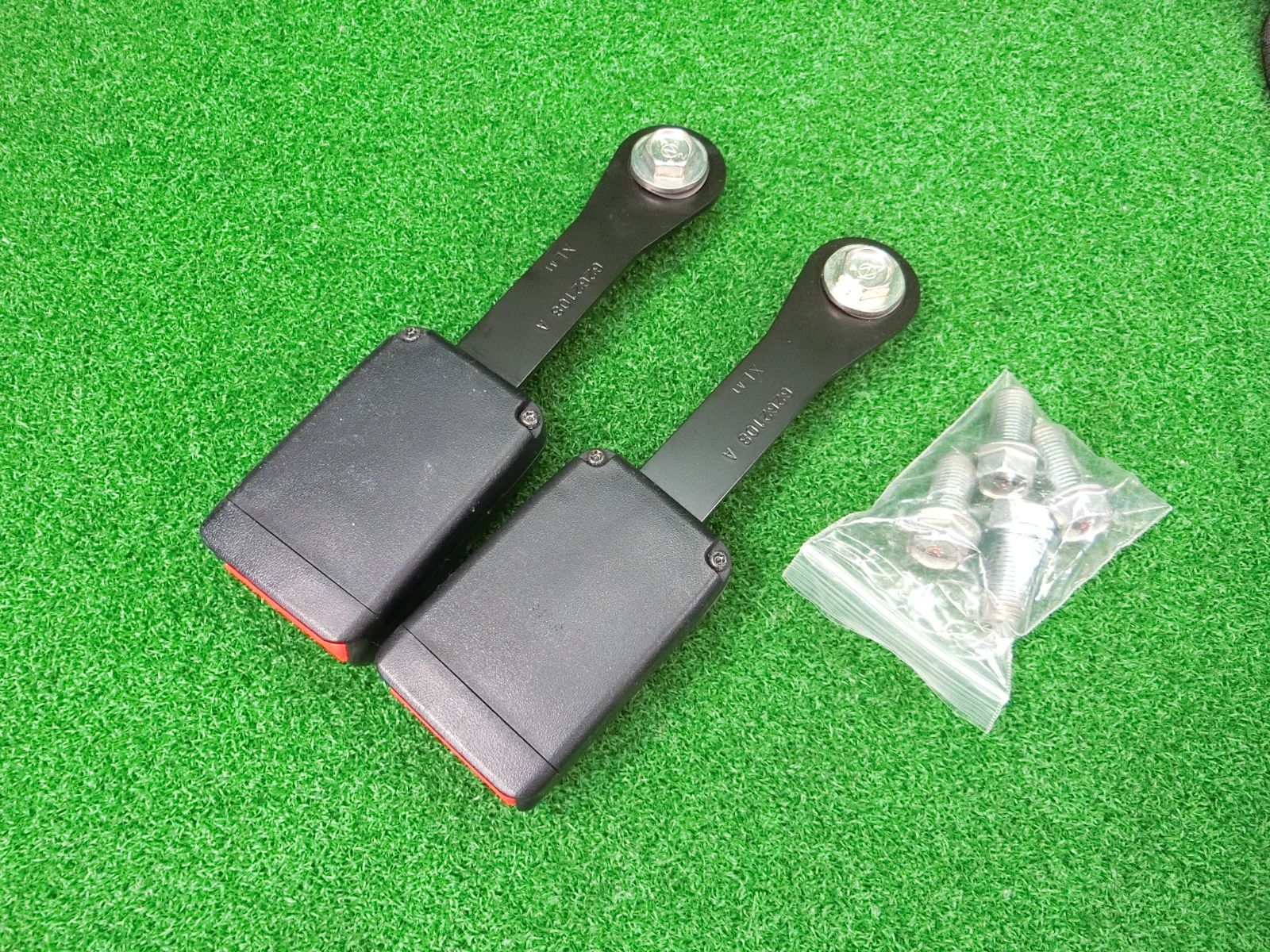 [14016] 送料無料 三菱 ekワゴン B11W リア シートベルト 左右セット キャッチ 6254967 6254968