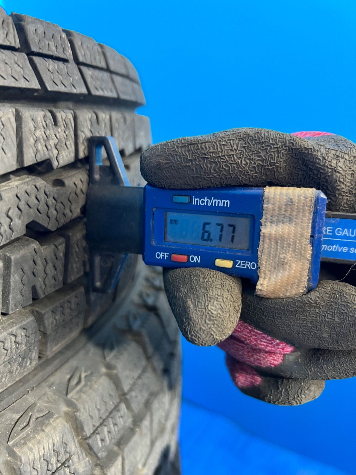 バリ溝　ダンロップWINTER MAXX SV01 バリ溝 7~8mm】ダンロップ ウインターマックス SV01 145/80R12 80/78N
