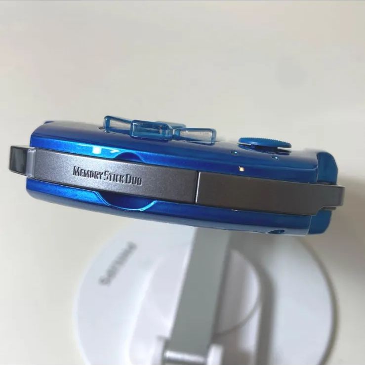 美品 PSP-3000本体動作確認済み16GBメモリーカード付きsu83 - メルカリ