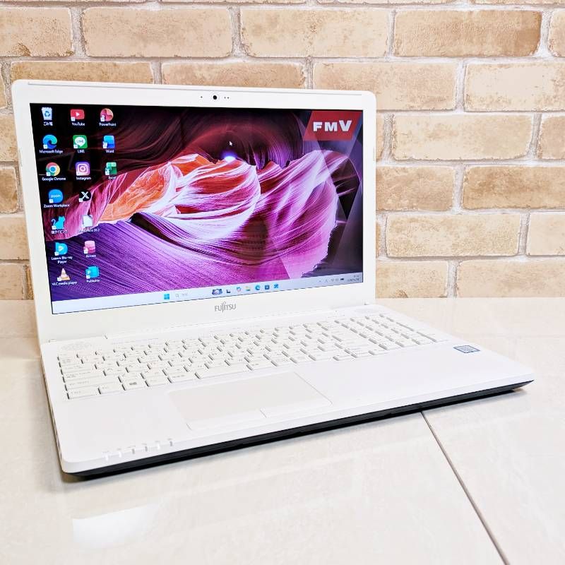 極美品！オフィス付き☆SSD爆速/第6世代i3/初心者OK！Windows11ノート