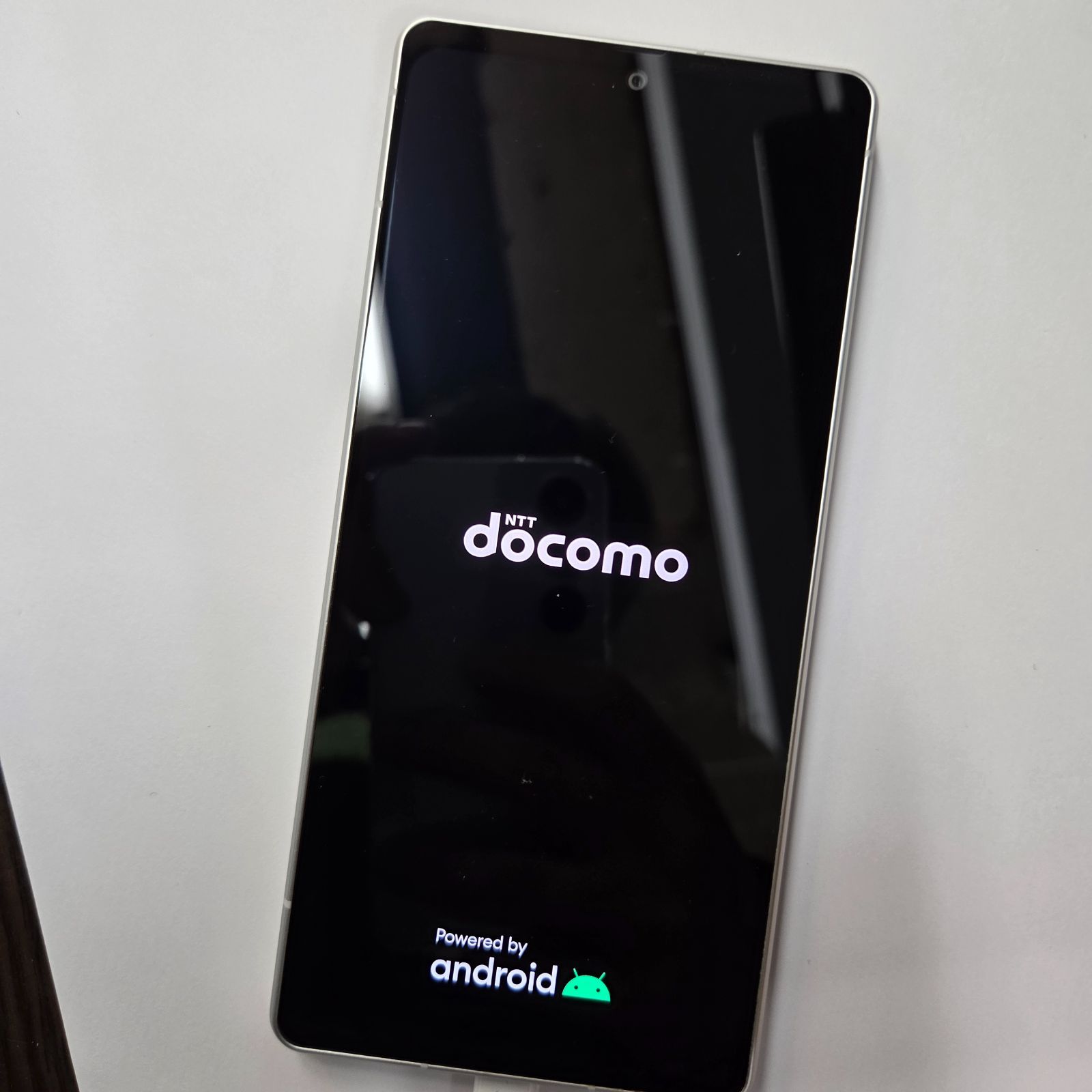 訳あり品】AQUOS R8 docomo 256GB SH-52D ホワイト - メルカリ