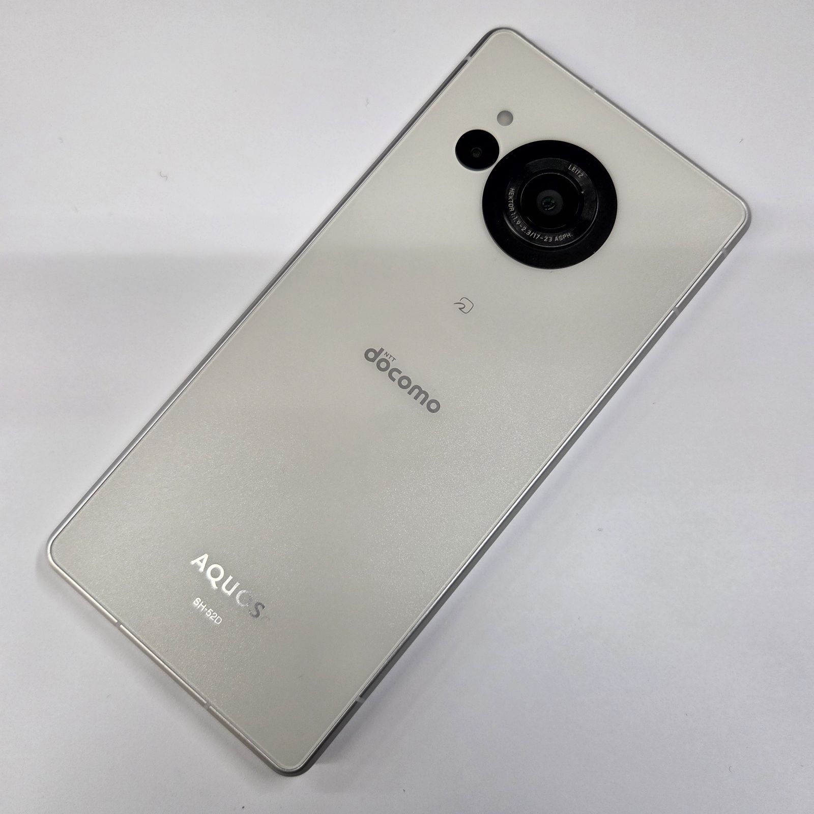 訳あり品】AQUOS R8 docomo 256GB SH-52D ホワイト - メルカリ