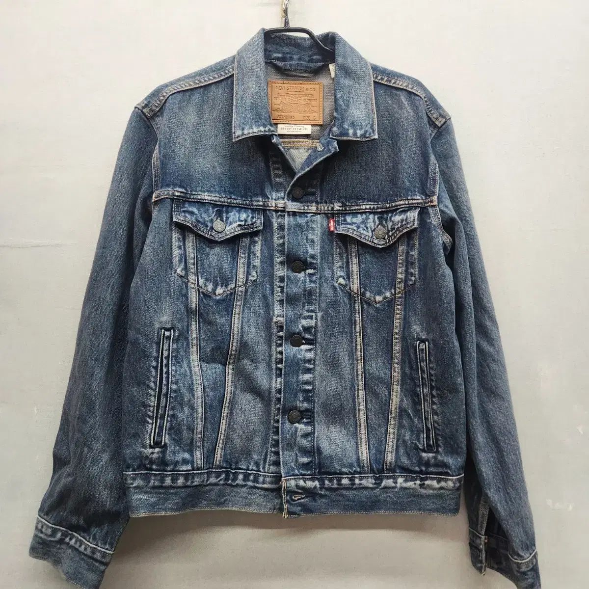 リーバイス プレミアム トラッカー デニムジャケット S(M L) ユニ 