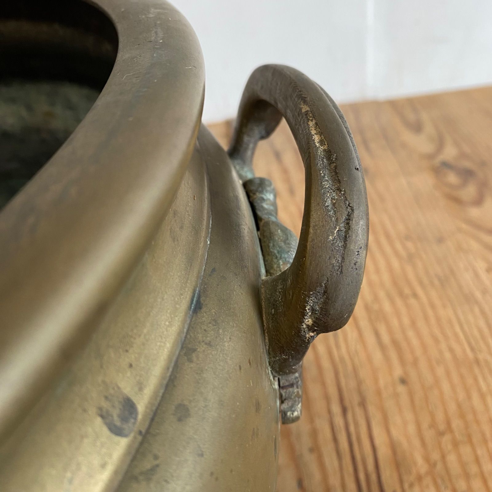 アンティーク 火鉢 金属製 青銅 木製台座付き Y673 - メルカリ