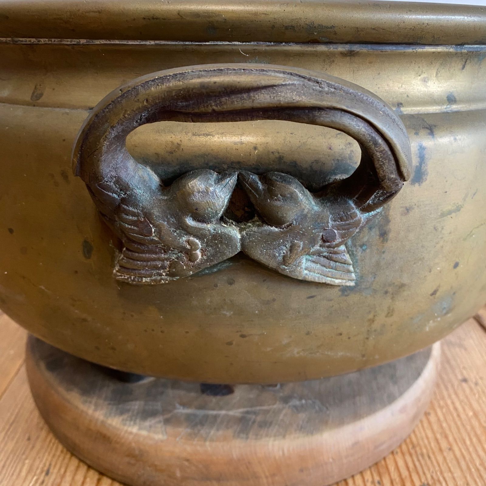 アンティーク 火鉢 金属製 青銅 木製台座付き Y673 - メルカリ