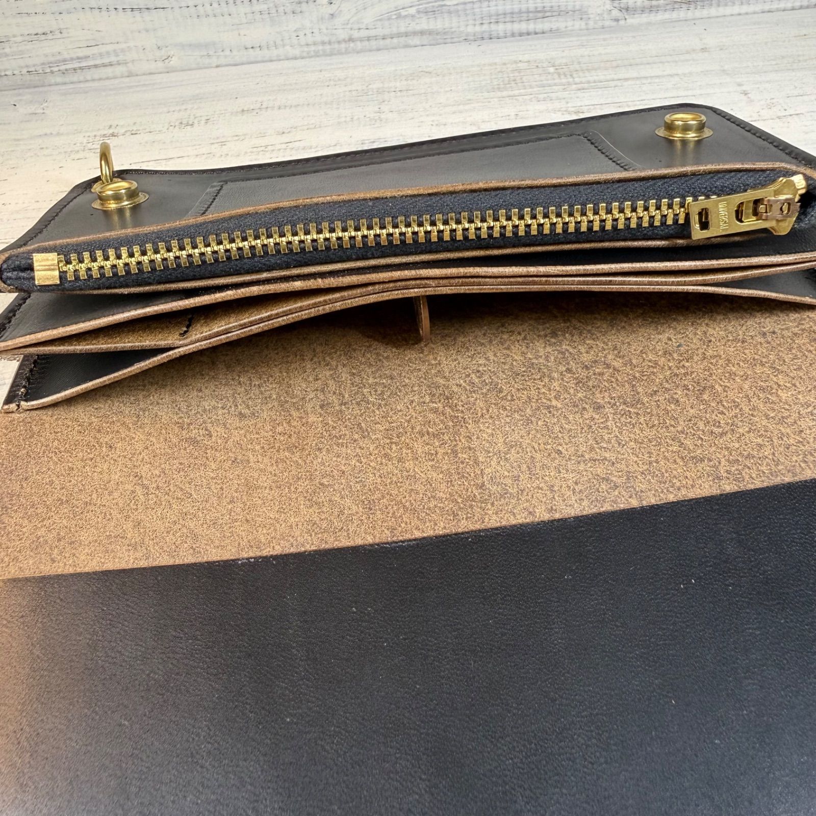 トラッカーウォレット ロング 3層】ホースバット ゴールド universal