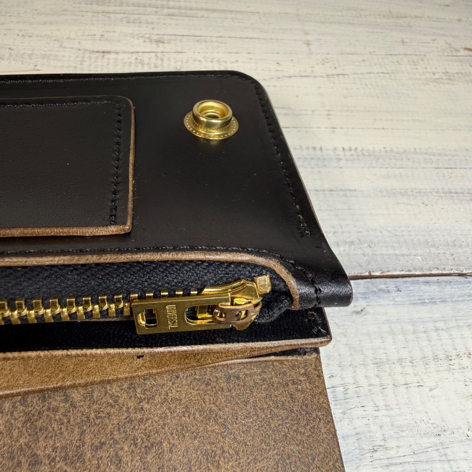 トラッカーウォレット ロング 3層】ホースバット ゴールド universal