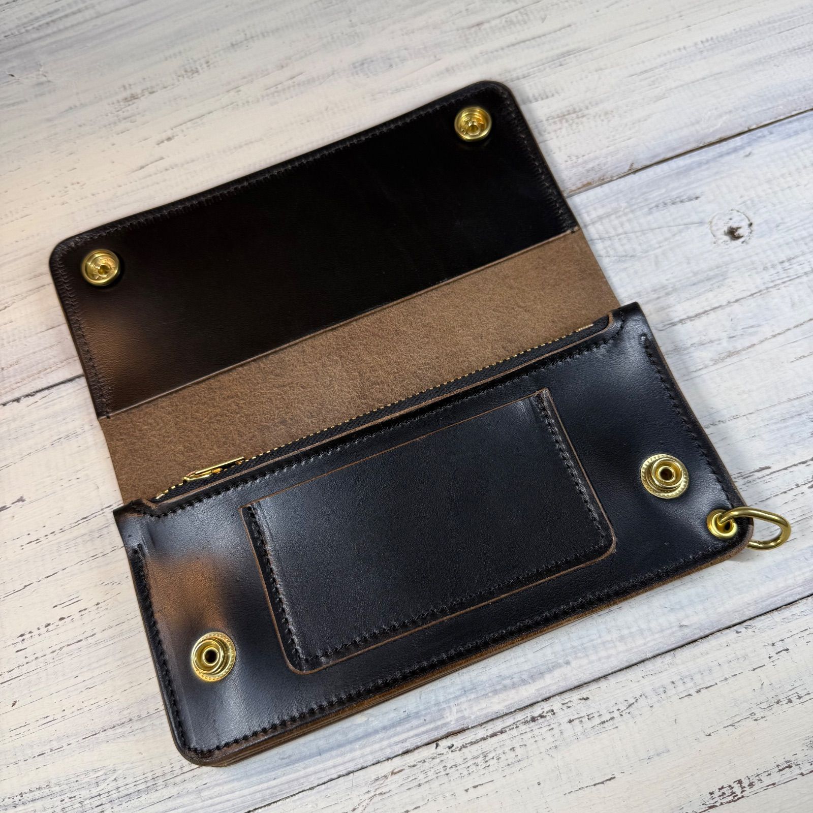 トラッカーウォレット ロング 3層】ホースバット ゴールド universal