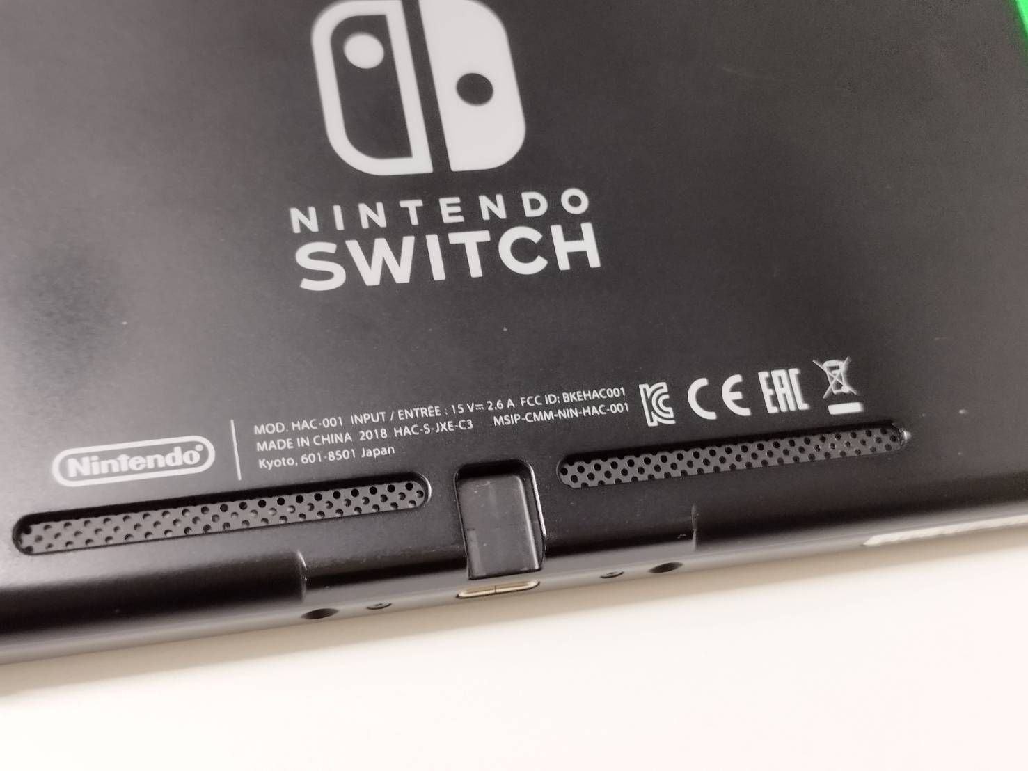 良品】Nintendo Switch HAC-001/2018年製〈HAC-S-KACEK〉 Switch