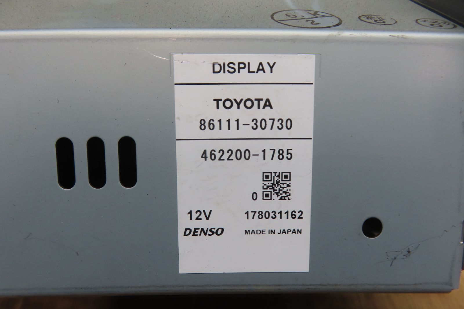 動作保証付F5582/トヨタ クラウン 86111-30730 HDDナビ マルチモニター