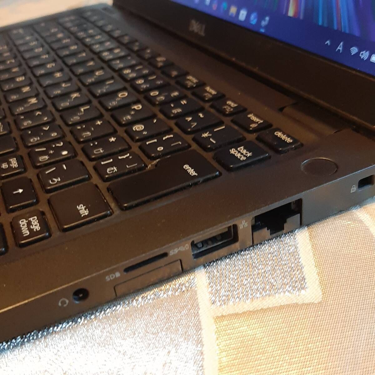 Dell Latitude 5300 2 in 1 touch Laptop: 8th Gen i5, 256GB Dell Latitude 5300 2 in 1 touch Laptop: 8th Gen i5, 256GB