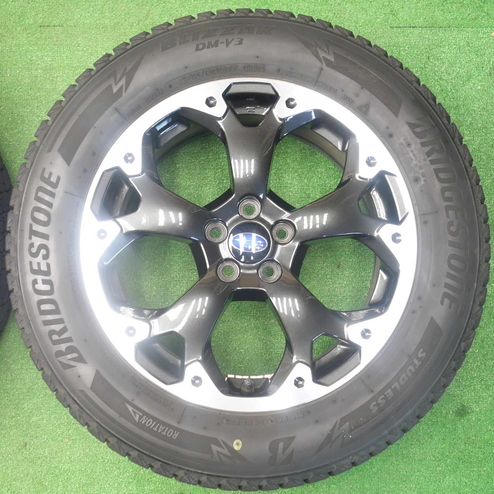 キレイ☆スバル XV GT系 純正 225/60R17 スタッドレス ブリヂストン 