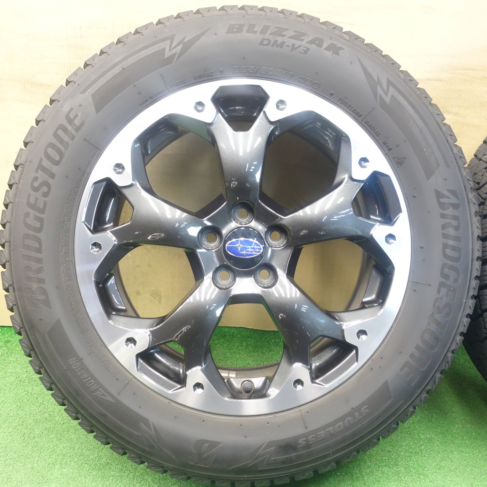 キレイ☆スバル XV GT系 純正 225/60R17 スタッドレス ブリヂストン 