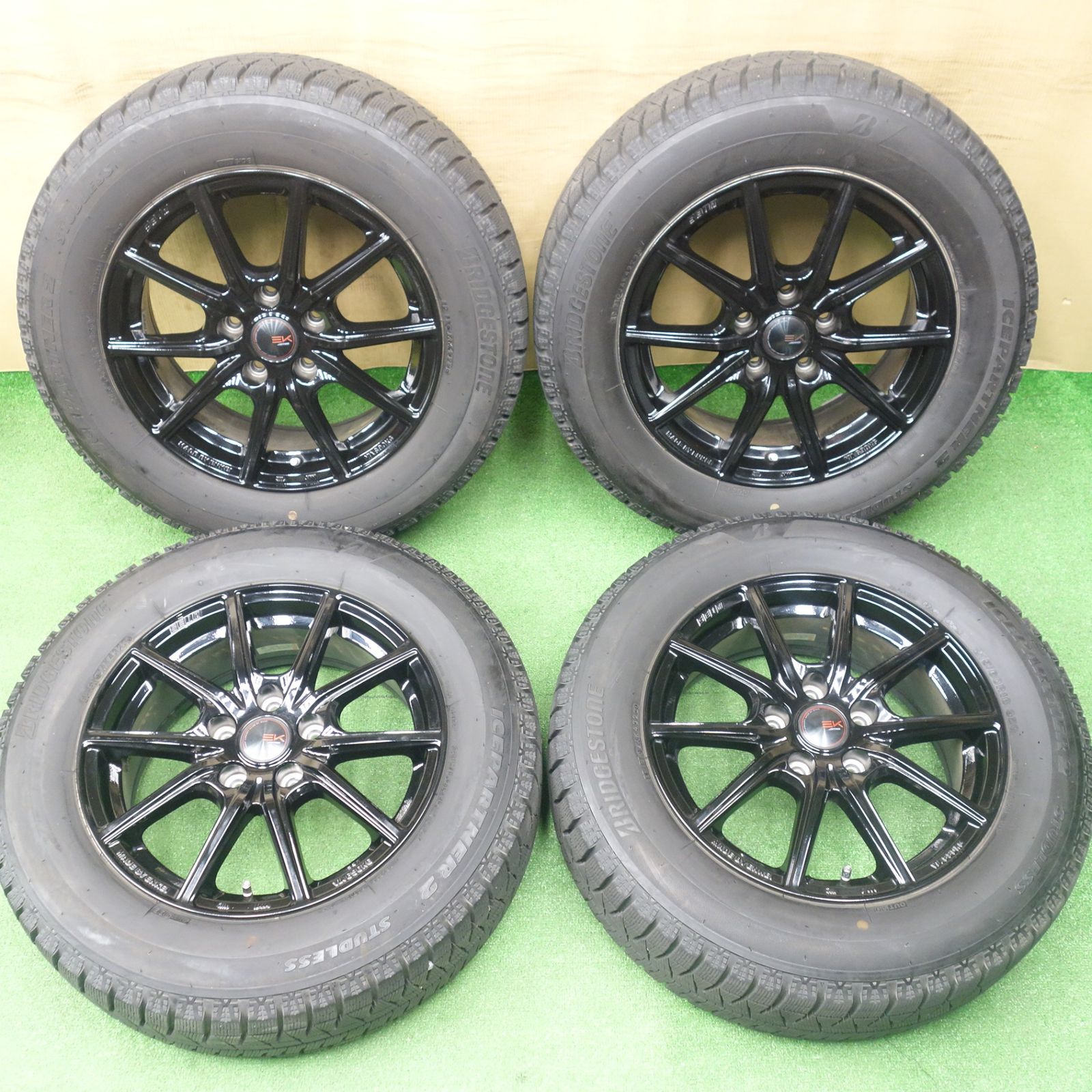 ブリジストンアイスパートナー215/60/16　溝残り約5mm バリ溝！23年！9.5分☆スタッドレス 215/60R16 ブリヂストン アイス