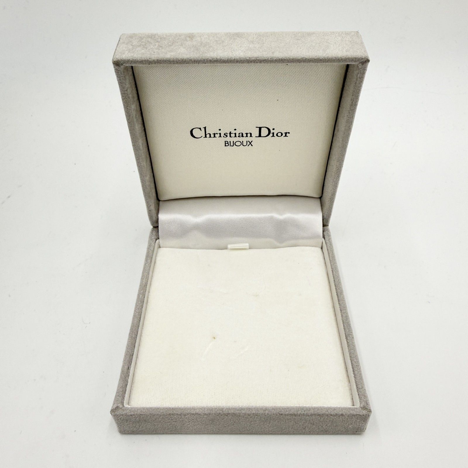Christian Dior（クリスチャンディオール）フェザーモチーフ