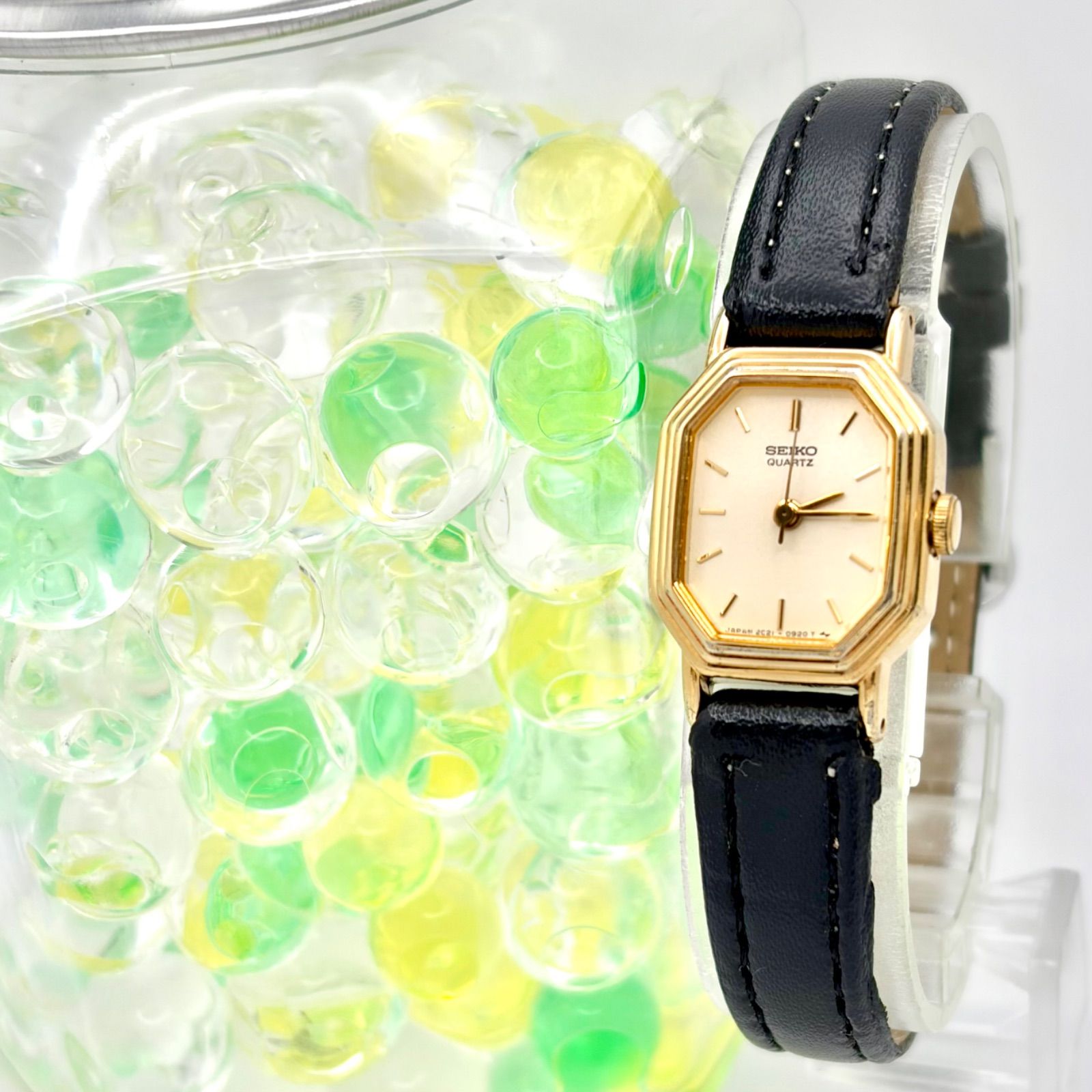 美品/新品電池】SEIKO セイコー レディース 腕時計 ゴールド