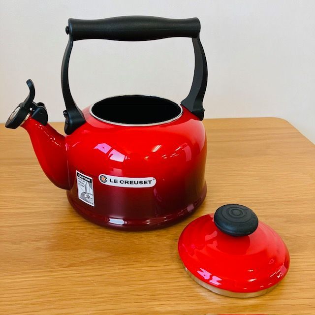 LE CREUSET ル・クルーゼ　ハローケトル　ホーロー　新品　レア　レッド 楽天市場】ルクルーゼ （ル・クルーゼ） IH対応 直火（ガス火）対応