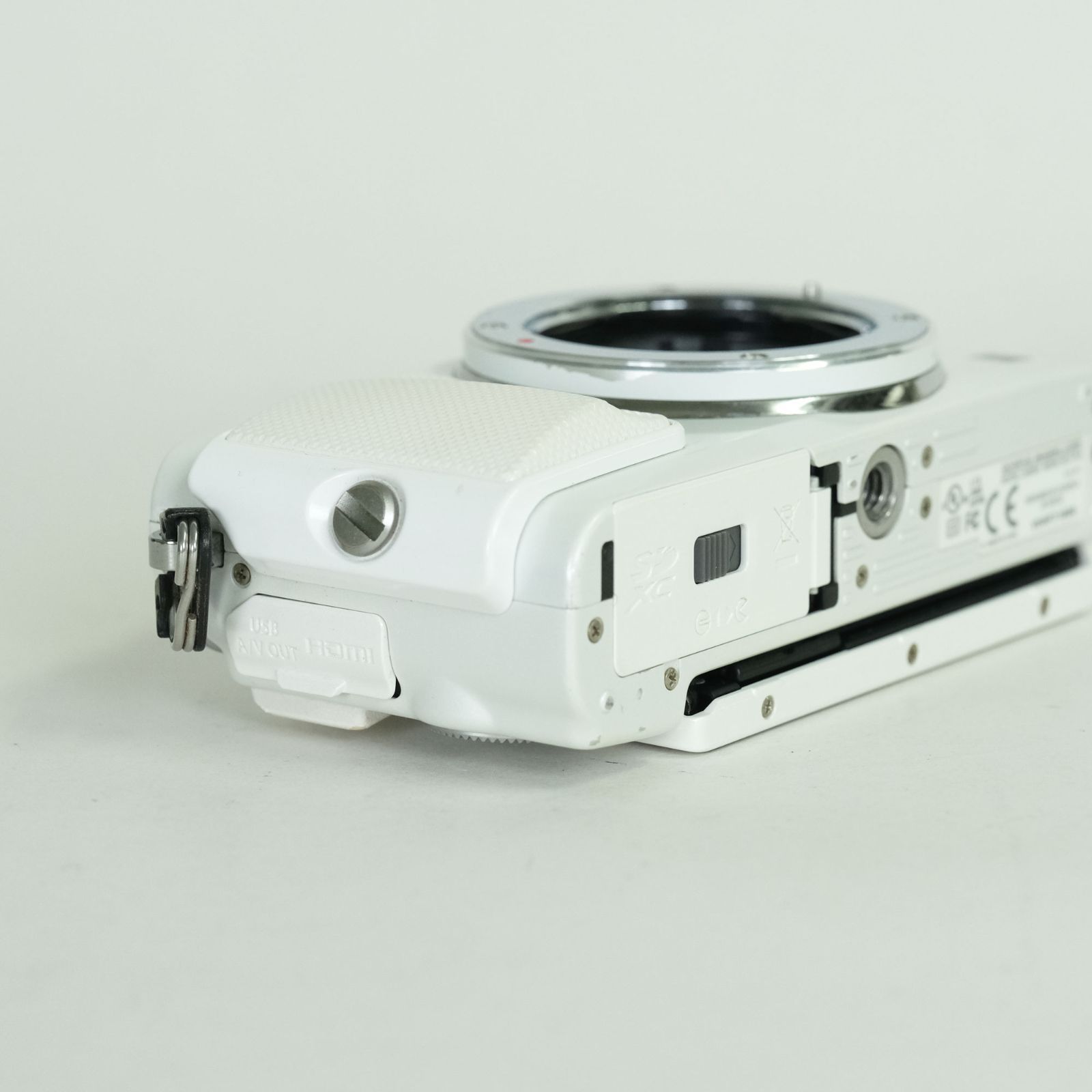 カメラ OLYMPUS PEN Lite E-PL6 ボディ ホワイト