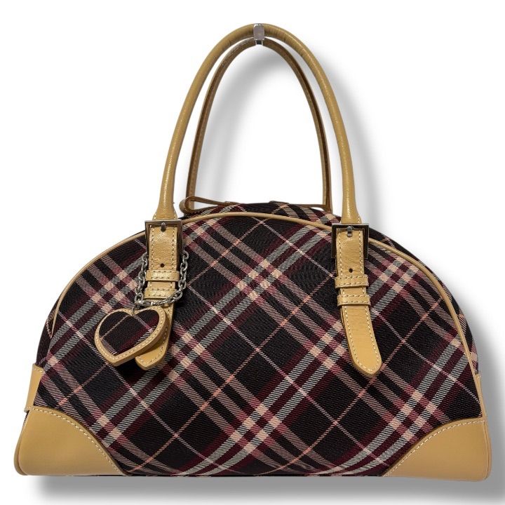 極美品 BURBERRY BLUE LABEL ハートチャーム ミニボストン 極美品 BURBERRY BLUE LABEL ハートチャーム ミニボストン