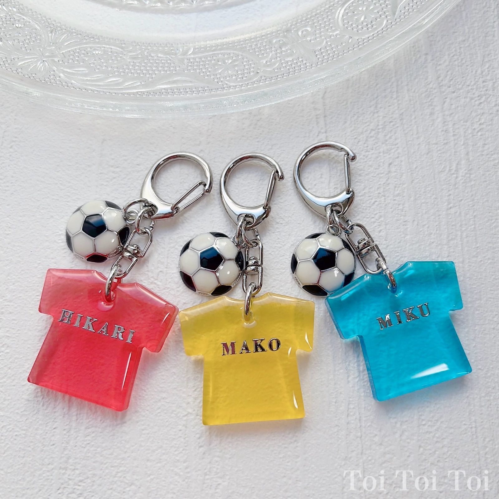 サッカー好きさんに♡サッカーボールとTシャツのレジンチャーム【名