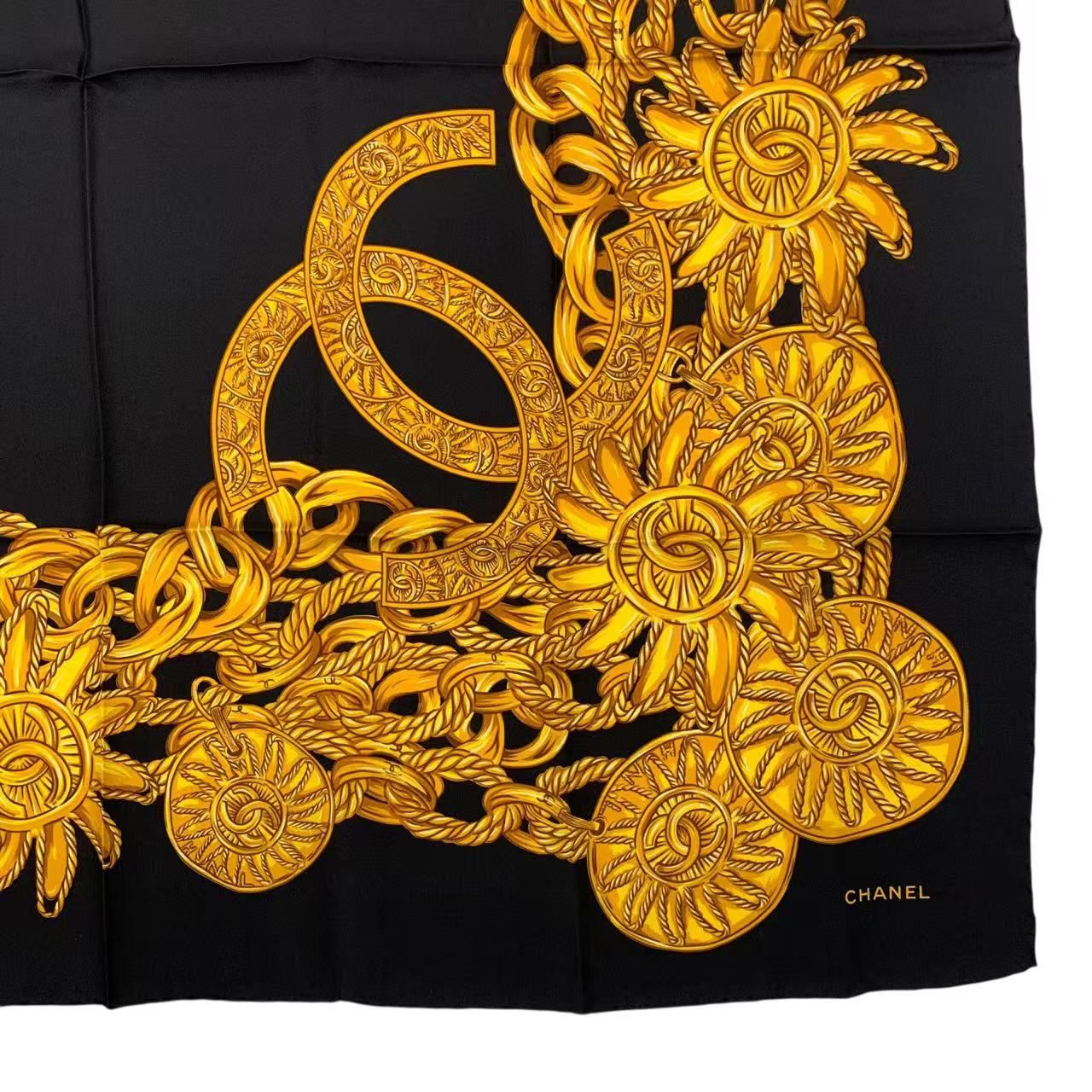 新品同様 CHANEL シャネル スカーフ シルク チェーン柄 ブラック x