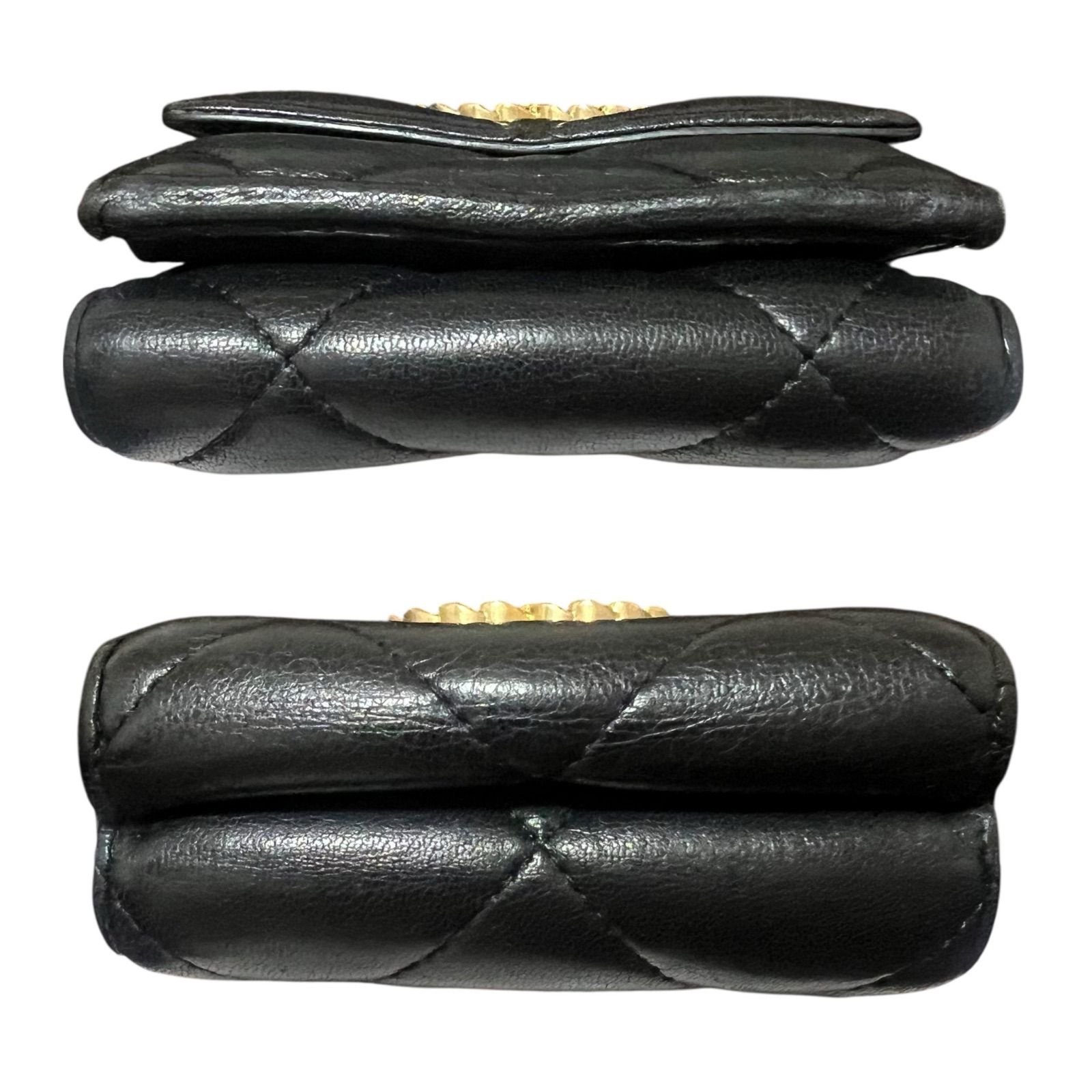 CHANEL シャネル 19 ディズヌフ マトラッセ 三つ折り財布 ミニ財布 黒