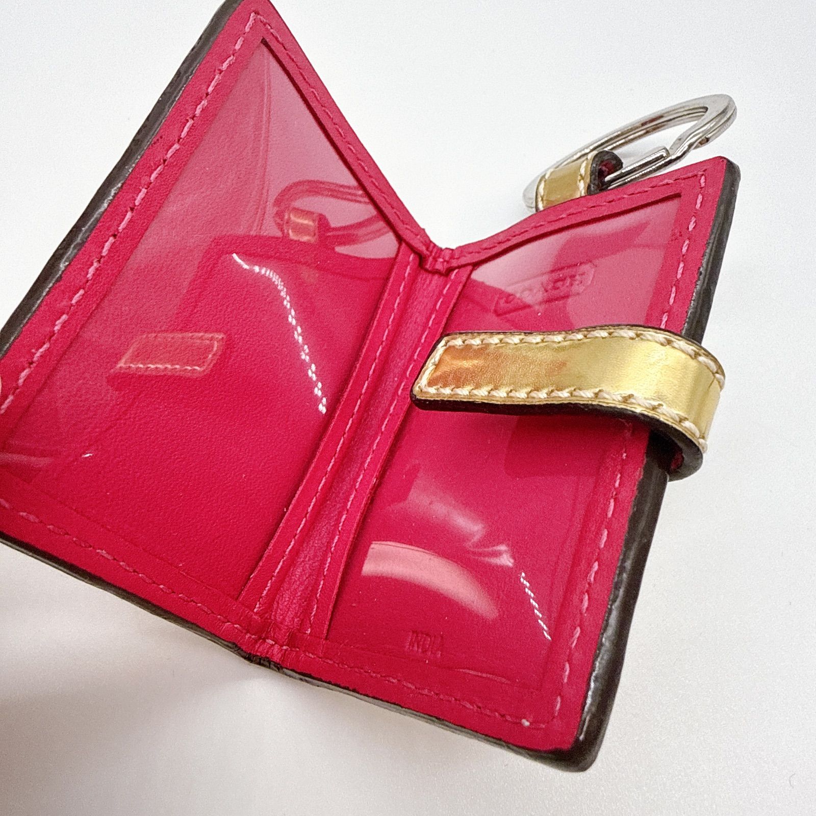 極美品○ COACH コーチ チャーム キーホルダー ハート 本 ブック型