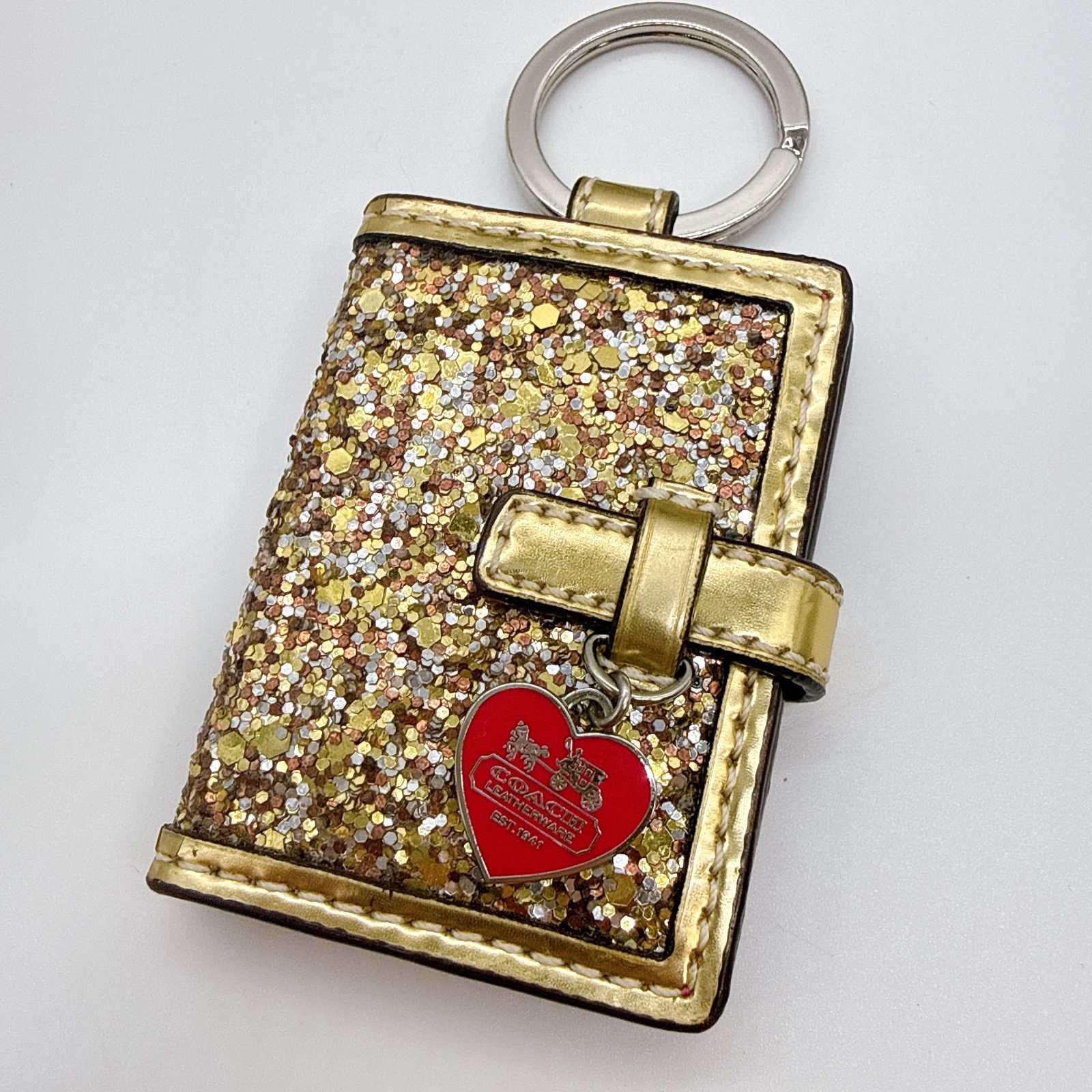極美品○ COACH コーチ チャーム キーホルダー ハート 本 ブック型