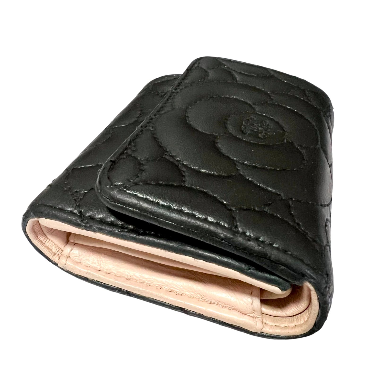 CHANEL シャネル カメリア エンボス 三つ折り財布 コンパクト