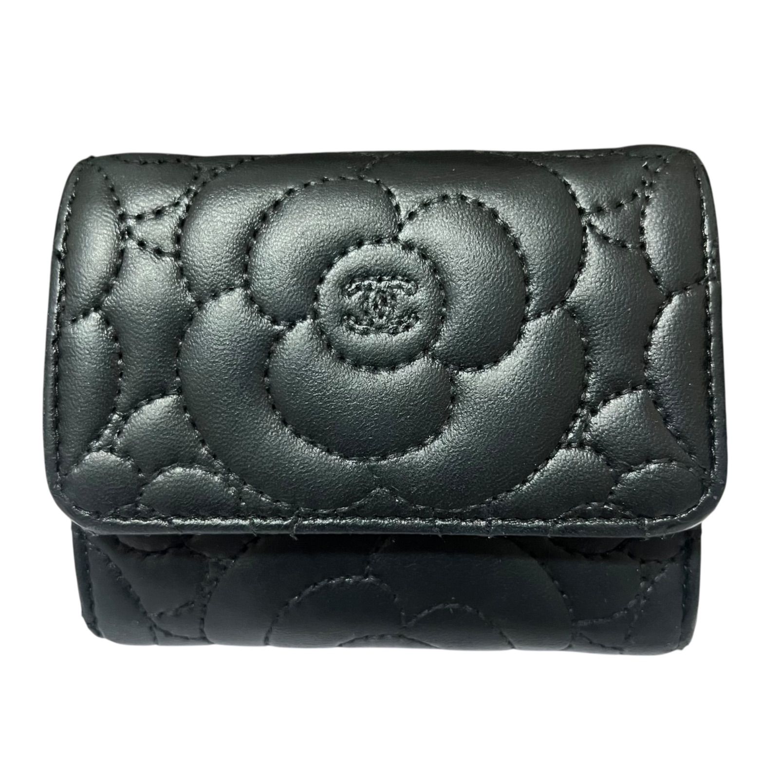 CHANEL シャネル カメリア エンボス 三つ折り財布 コンパクト CHANEL シャネル カメリア エンボス 三つ折り財布 コンパクト