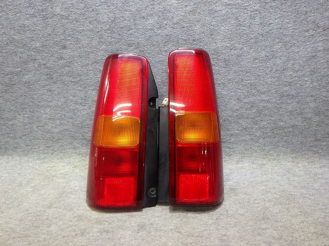 ジムニー テール 左右 JB23W 35650-81A00 220-32081 33-06418