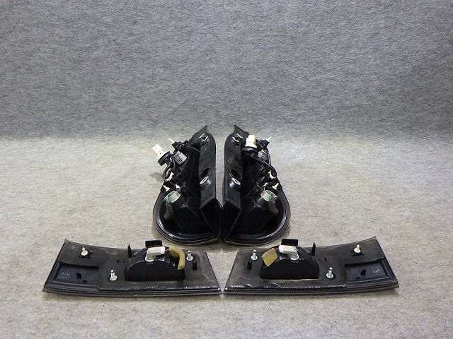 即納！本州送料無料！代引不可 スズキ スペーシア MK32S スペーシアカスタム　テール　4点　フィニッシャー　MK32S　MK42S　220-59295　35670-81M11　スズキ　LED球切れ無し　260220035