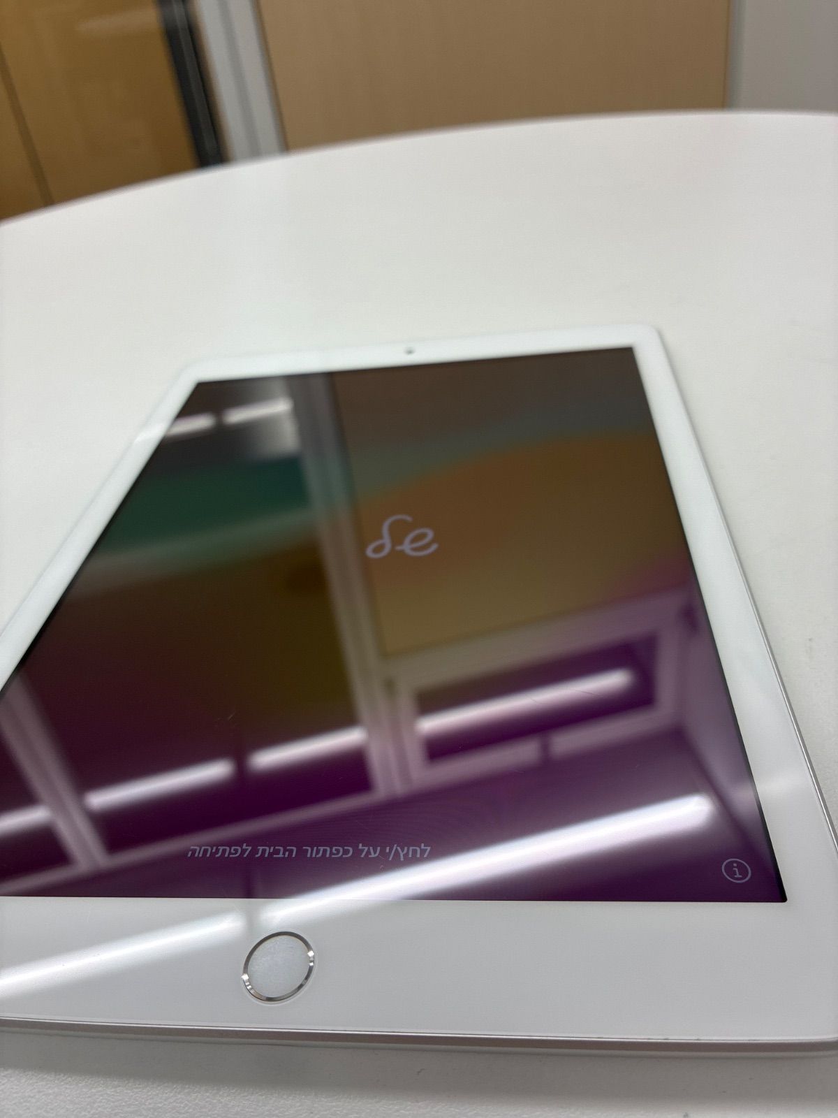 iPad 第6世代 32GB シルバー 難あり バッテリー/ホームボタン不具合