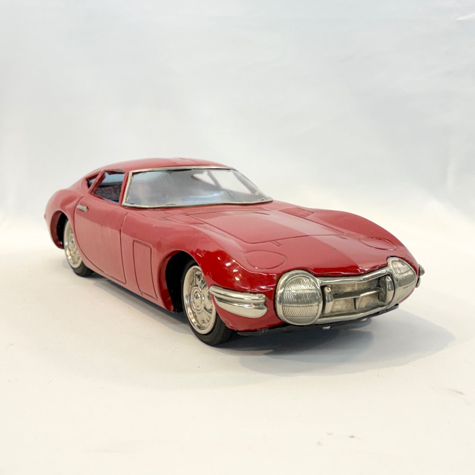 昭和40年代ブリキ　大型ブレキ　TOYOTA 2000GT Made in JAPAN ブリキ TOYOTA 2000GT アサヒ玩具 - メルカリ