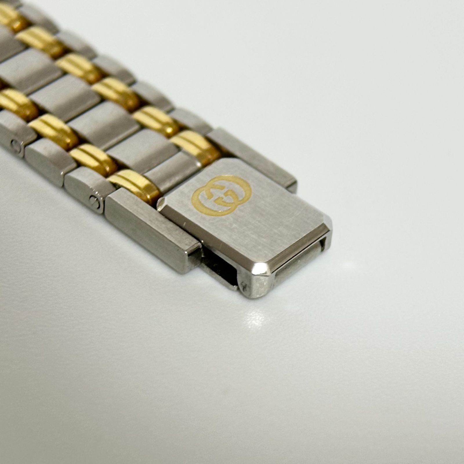 GUCCI グッチ 9000L デイト ゴールド シルバー 黒文字盤 レディース