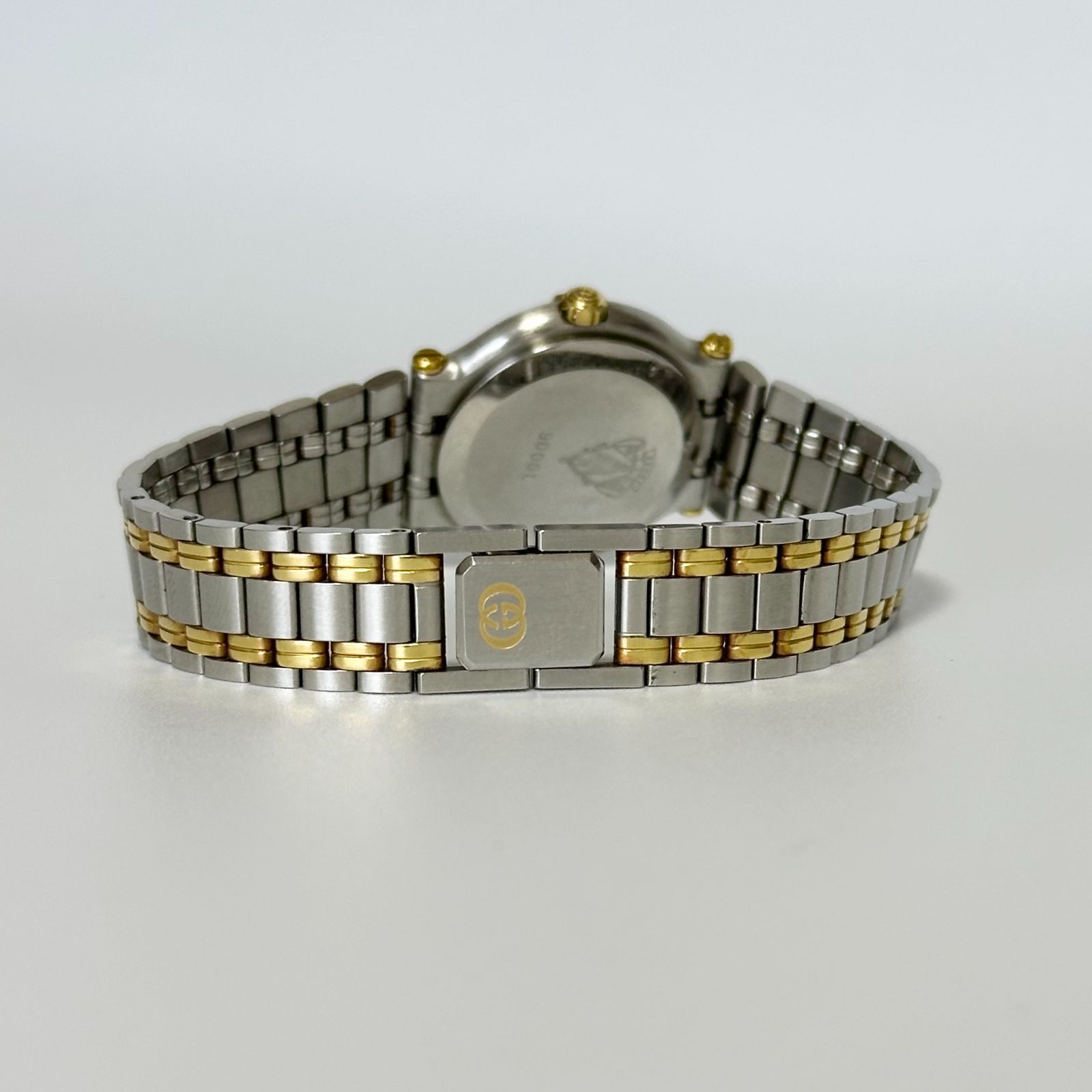 GUCCI グッチ 9000L デイト ゴールド シルバー 黒文字盤 レディース