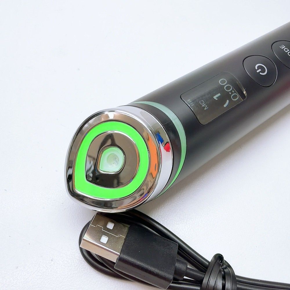 ほぼ未使用》 メディキューブ ブースター プロ AGE-R EMS Medicube