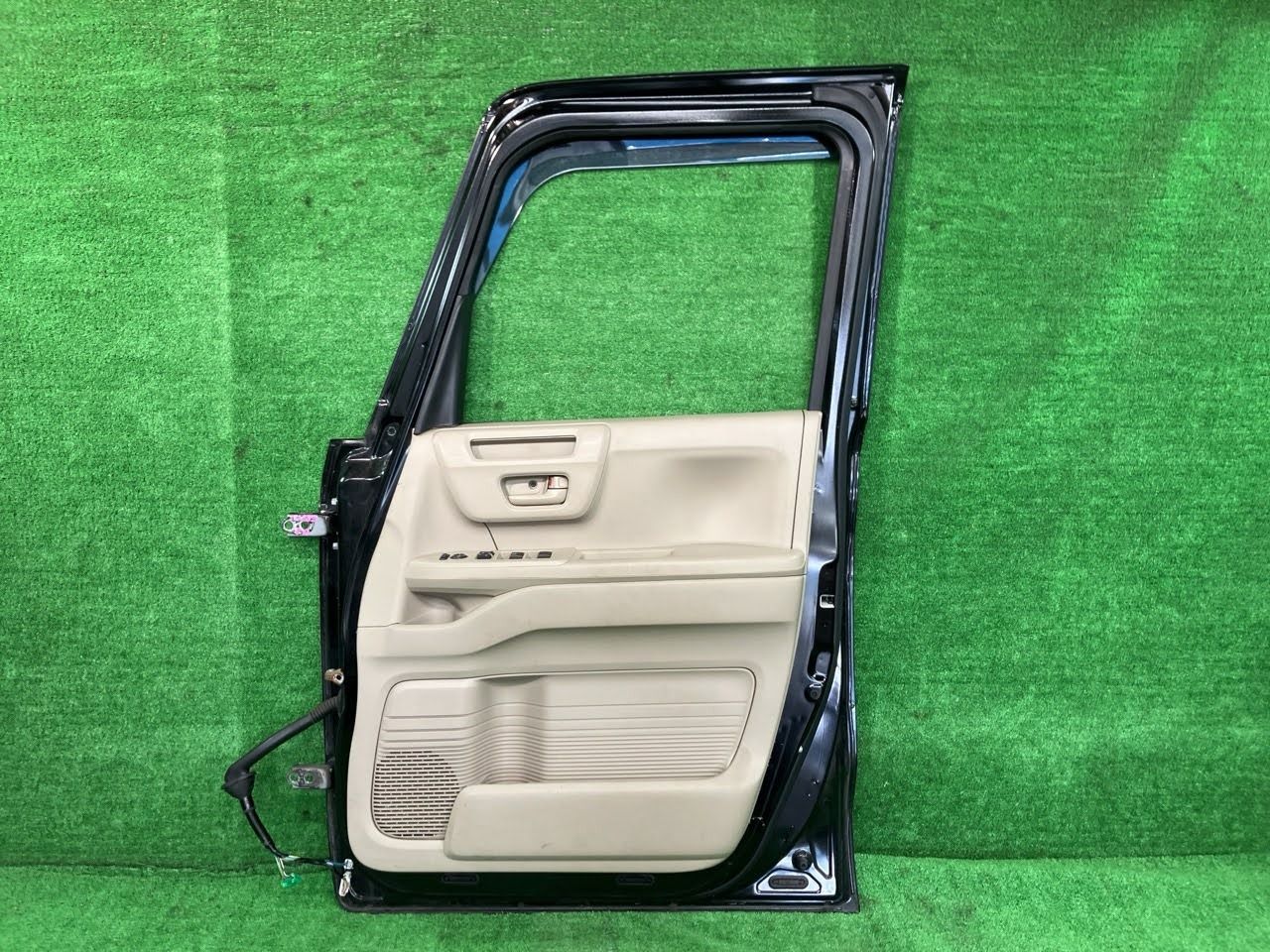 パーツ N-BOX JF4 右フロントドア Gホンダセンシング 4WD アサヒ M2H3K