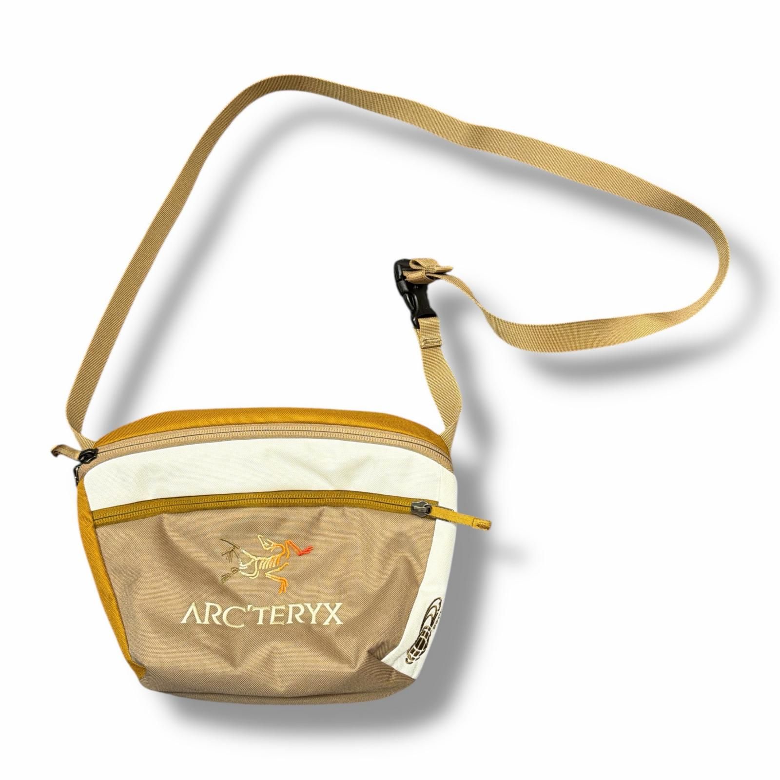 ARC'TERYX BEAMS別注 MANTIS 2 Waist Pack ミニショルダーバッグ 鞄