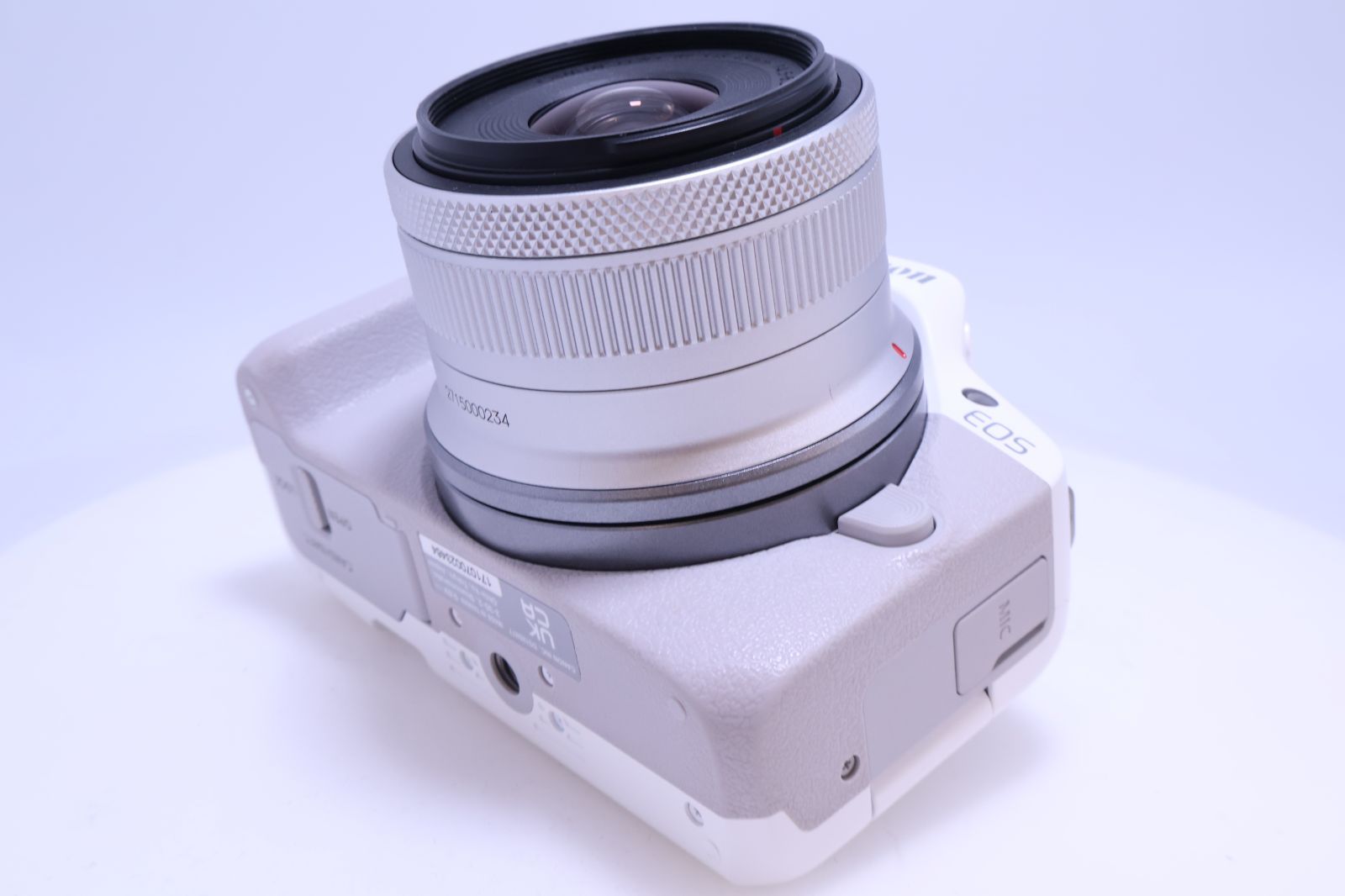 未使用品 Canon EOS R50 ホワイト白 標準レンズキット ミラーレス一眼 